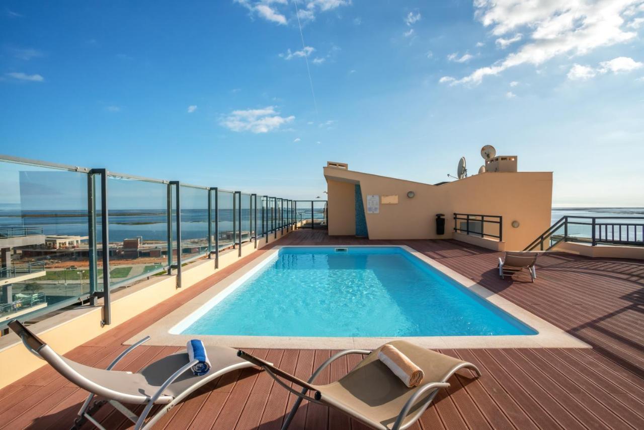 Privilege Sea View Apartment Pochet With Rooftop Pool, Village Marina - Olhão Esterno foto